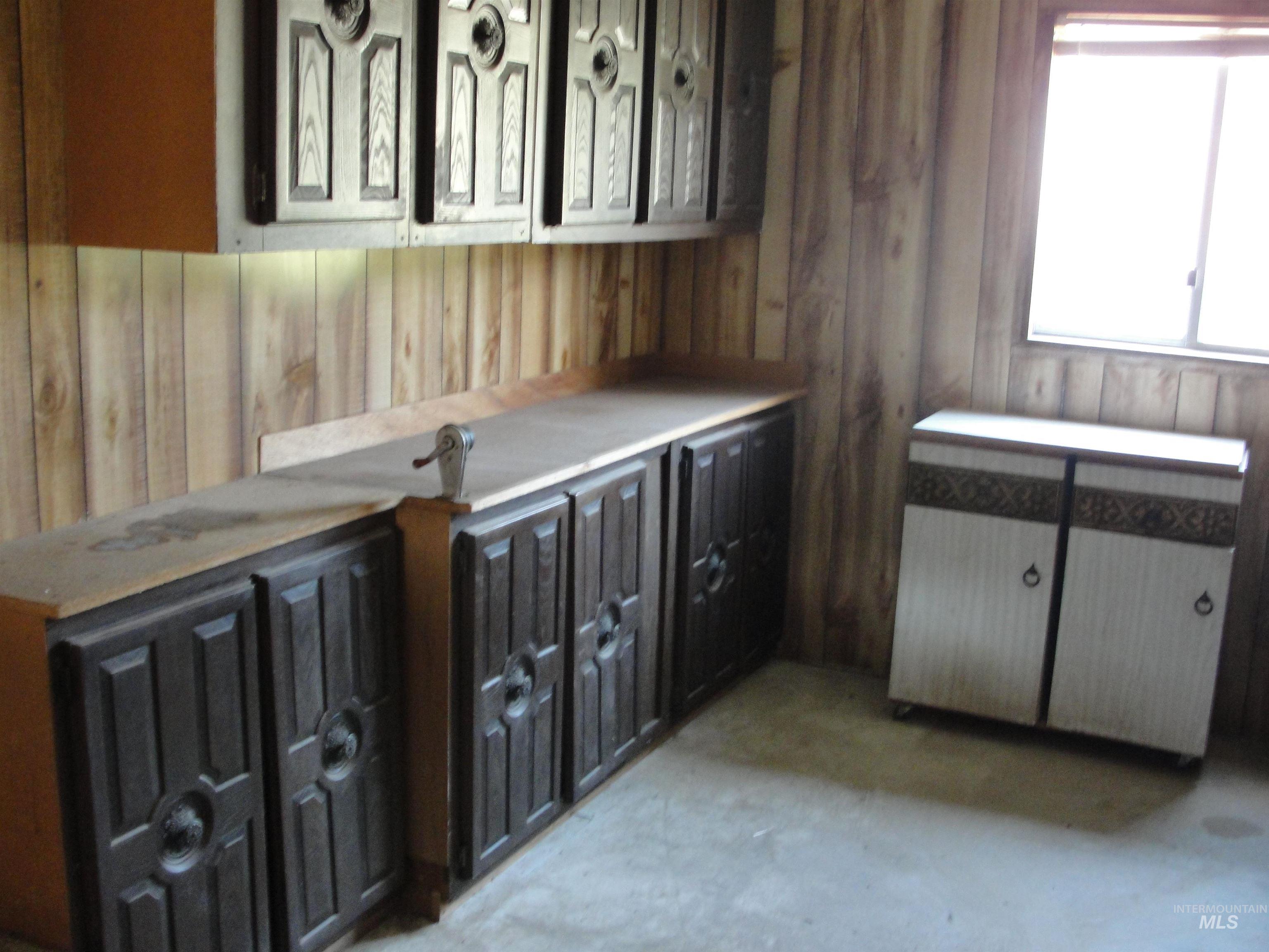289 Main St, Elk City, Idaho 83525, 13 Bedrooms, 15 Bathrooms, Residential For Sale, Price $350,000, 98965288
