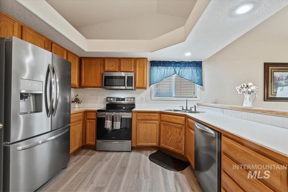 4321 S Fruithill, Boise, Idaho 83709, 3 Bedrooms, 2 Bathrooms, Residential For Sale, Price $469,900, 98965292