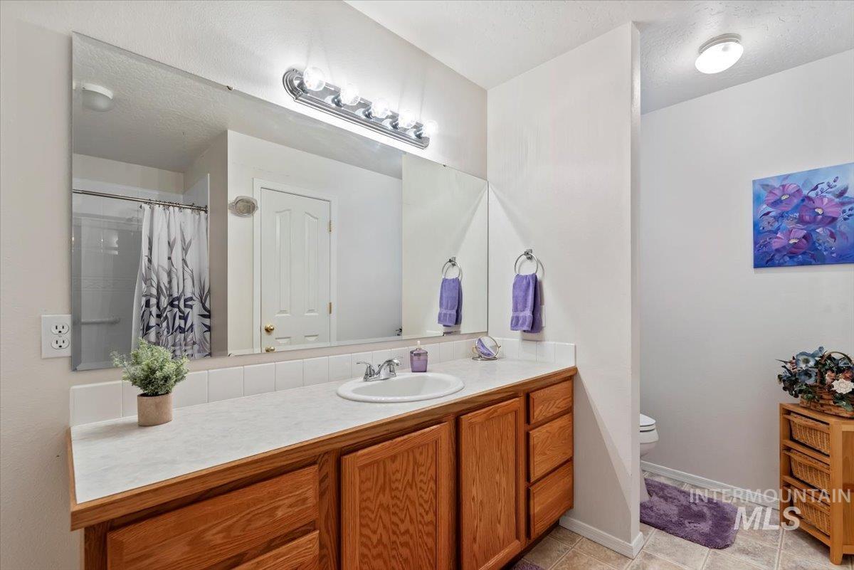 4321 S Fruithill, Boise, Idaho 83709, 3 Bedrooms, 2 Bathrooms, Residential For Sale, Price $469,900, 98965292