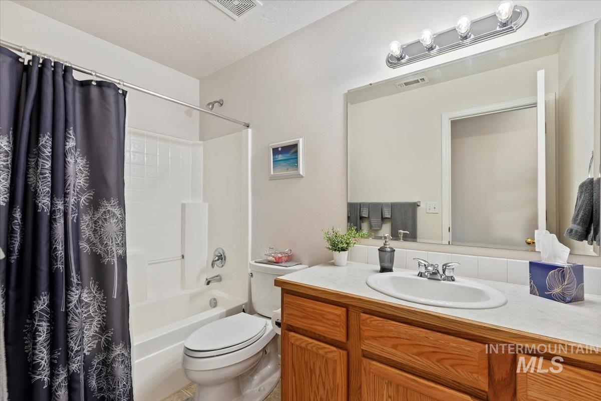 4321 S Fruithill, Boise, Idaho 83709, 3 Bedrooms, 2 Bathrooms, Residential For Sale, Price $469,900, 98965292