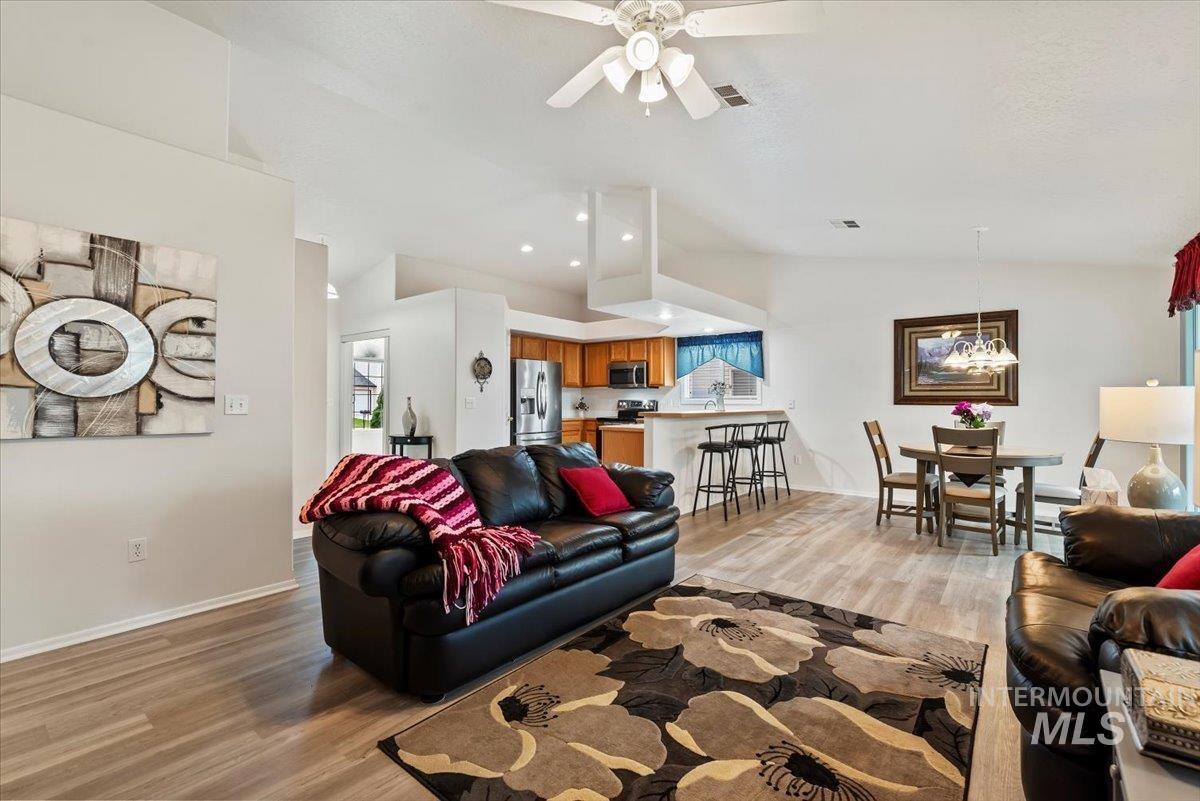 4321 S Fruithill, Boise, Idaho 83709, 3 Bedrooms, 2 Bathrooms, Residential For Sale, Price $469,900, 98965292