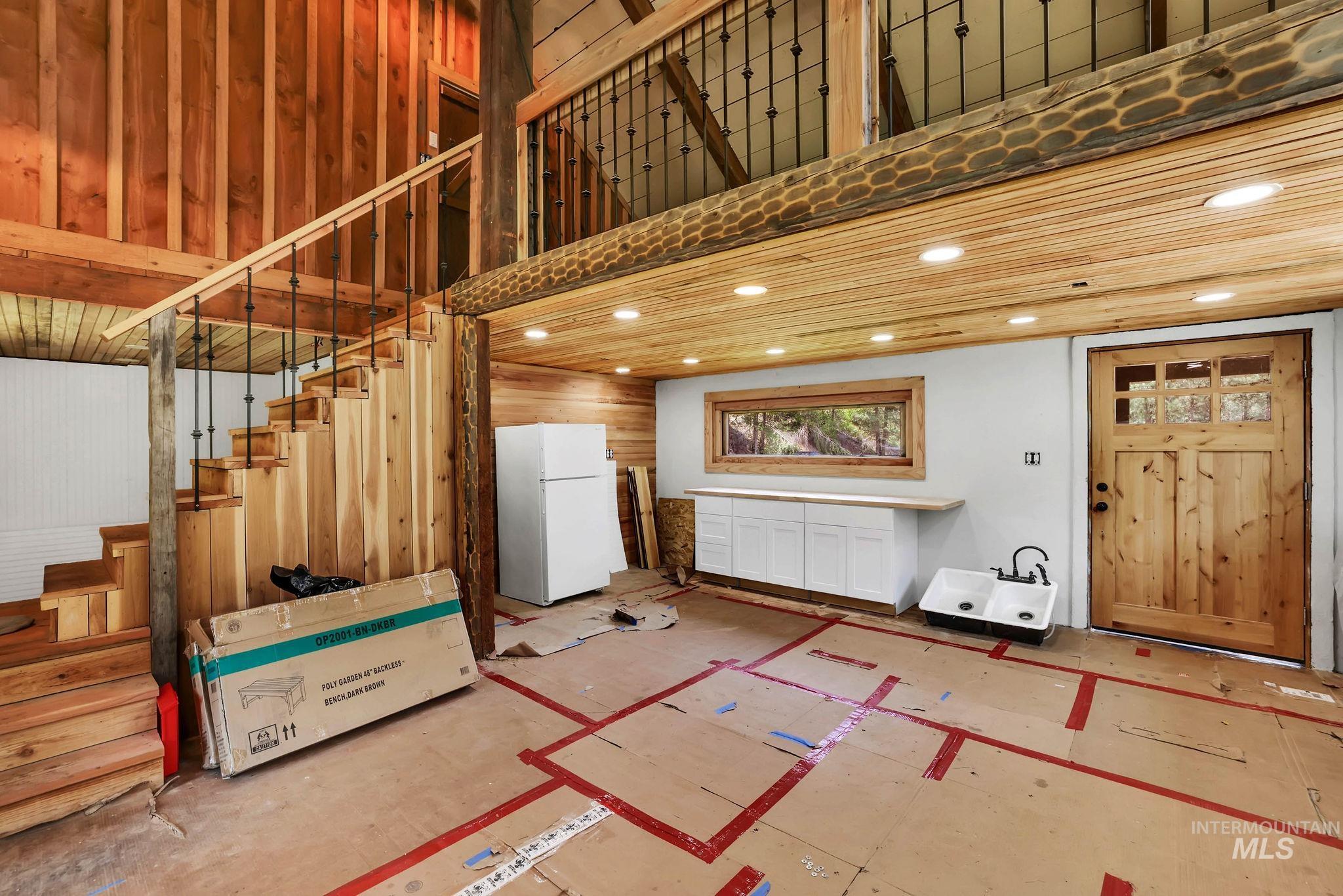 5650 Pines Road, New Meadows, Idaho 83654, 1 Bedroom, 2.5 Bathrooms, Residential For Sale, Price $389,900, 98965293
