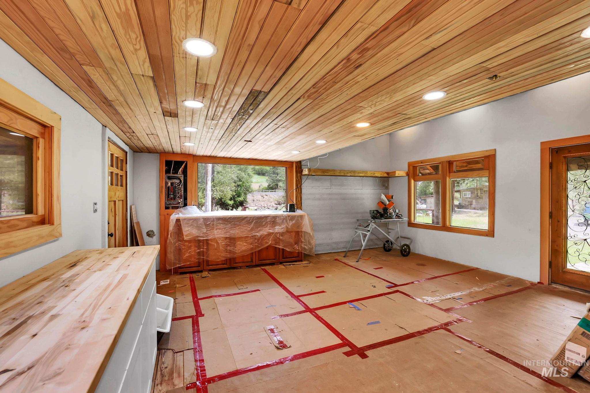 5650 Pines Road, New Meadows, Idaho 83654, 1 Bedroom, 2.5 Bathrooms, Residential For Sale, Price $389,900, 98965293