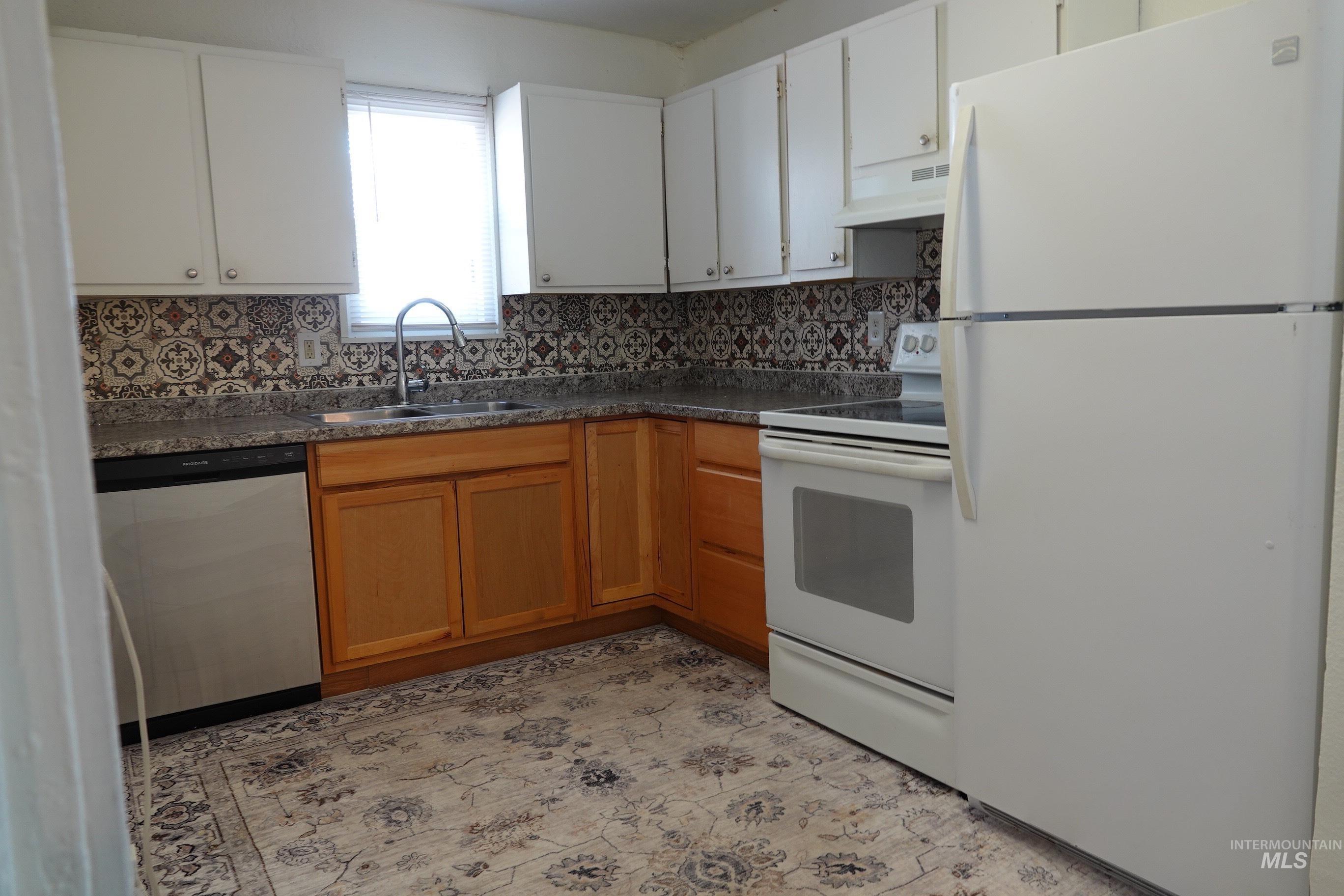 125 S 12th East, Mountain Home, Idaho 83647, 2 Bedrooms, 1 Bathroom, Residential For Sale, Price $129,900, 98965304