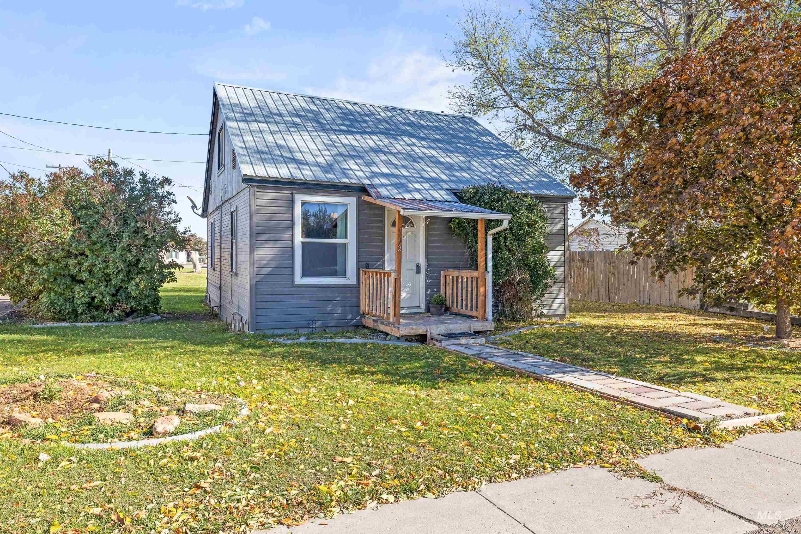 112 N 2nd East St, Paul, Idaho 83347, 2 Bedrooms, 1 Bathroom, Residential For Sale, Price $165,000, 98965307