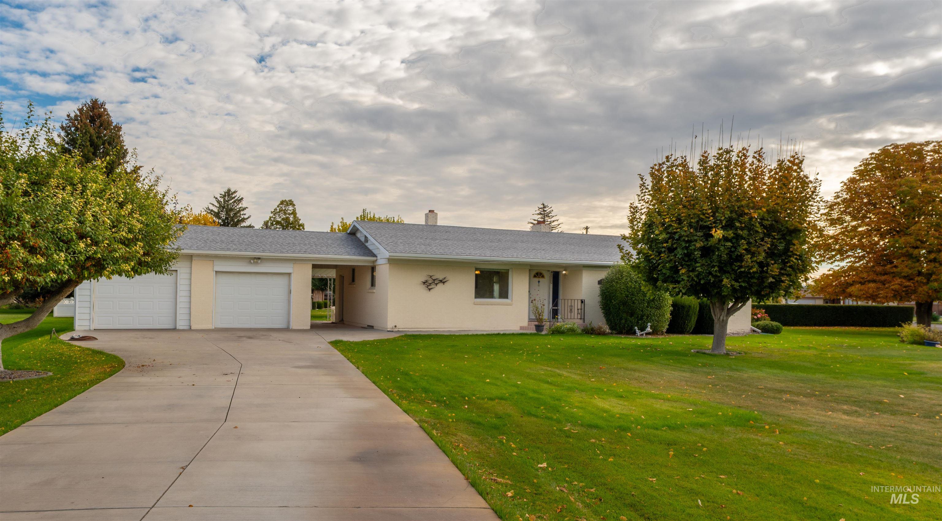 2593 Burton Ave, Burley, Idaho 83318-2837, 3 Bedrooms, 1.5 Bathrooms, Residential For Sale, Price $340,000, 98965310