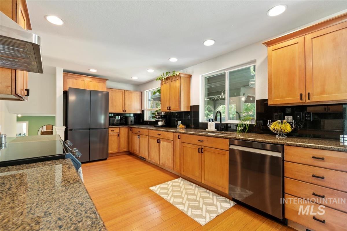 3110 E Stone Point Dr, Boise, Idaho 83712, 4 Bedrooms, 2.5 Bathrooms, Residential For Sale, Price $869,999, 98965320