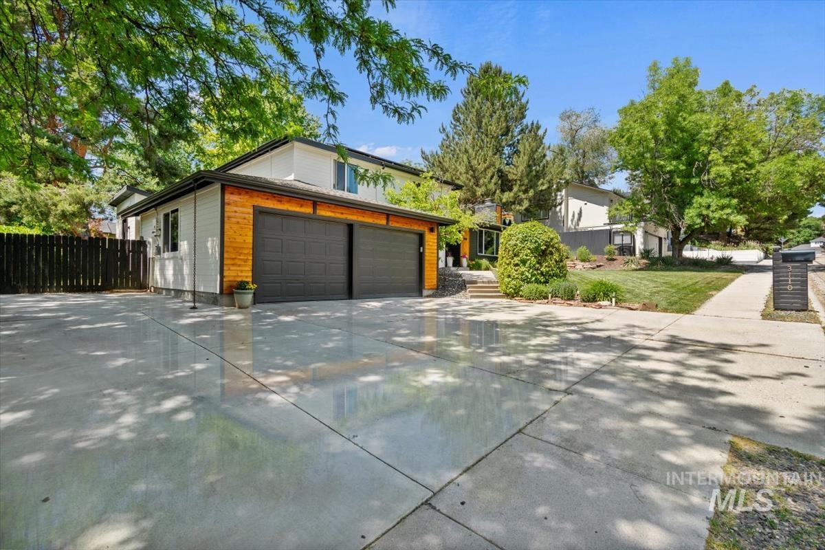 3110 E Stone Point Dr, Boise, Idaho 83712, 4 Bedrooms, 2.5 Bathrooms, Residential For Sale, Price $869,999, 98965320