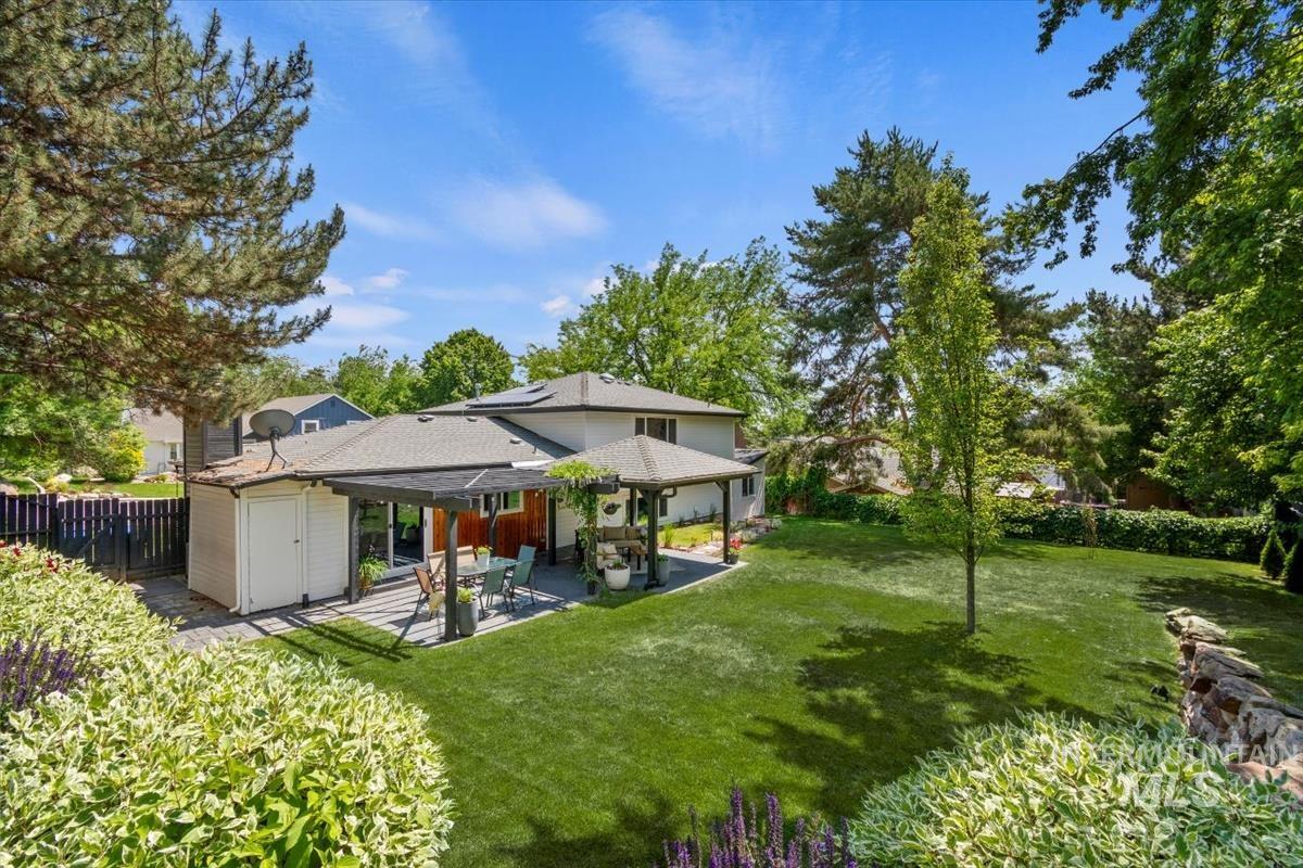 3110 E Stone Point Dr, Boise, Idaho 83712, 4 Bedrooms, 2.5 Bathrooms, Residential For Sale, Price $869,999, 98965320