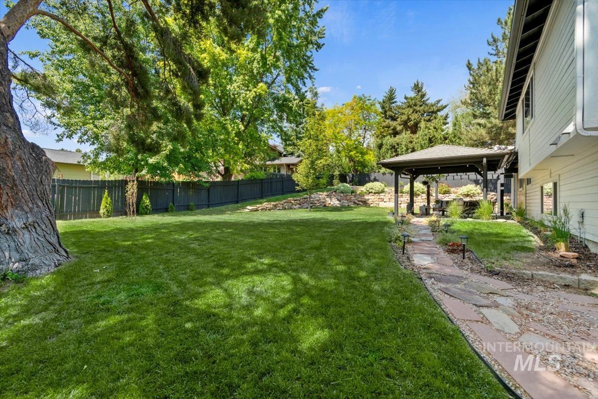 3110 E Stone Point Dr, Boise, Idaho 83712, 4 Bedrooms, 2.5 Bathrooms, Residential For Sale, Price $869,999, 98965320