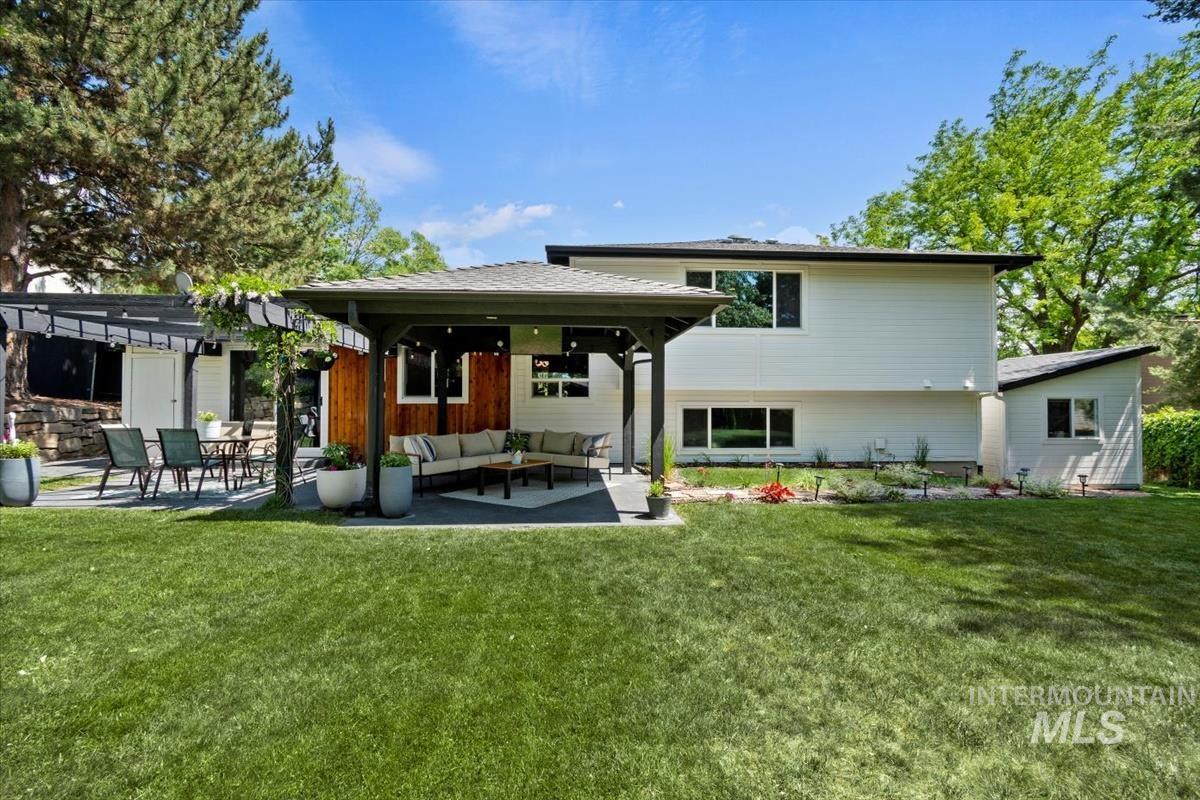 3110 E Stone Point Dr, Boise, Idaho 83712, 4 Bedrooms, 2.5 Bathrooms, Residential For Sale, Price $869,999, 98965320
