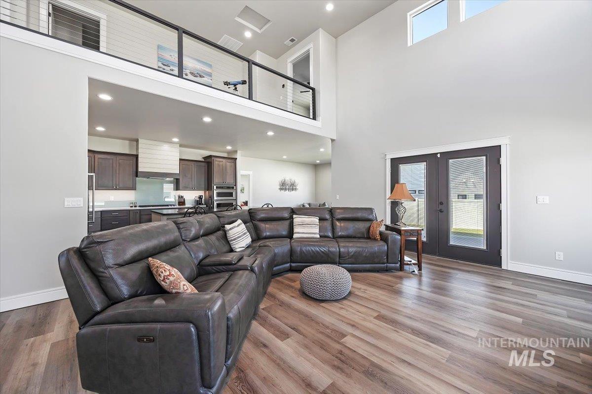2971 Sunlight Rd, Twin Falls, Idaho 83301, 3 Bedrooms, 2.5 Bathrooms, Residential For Sale, Price $585,000, 98965321