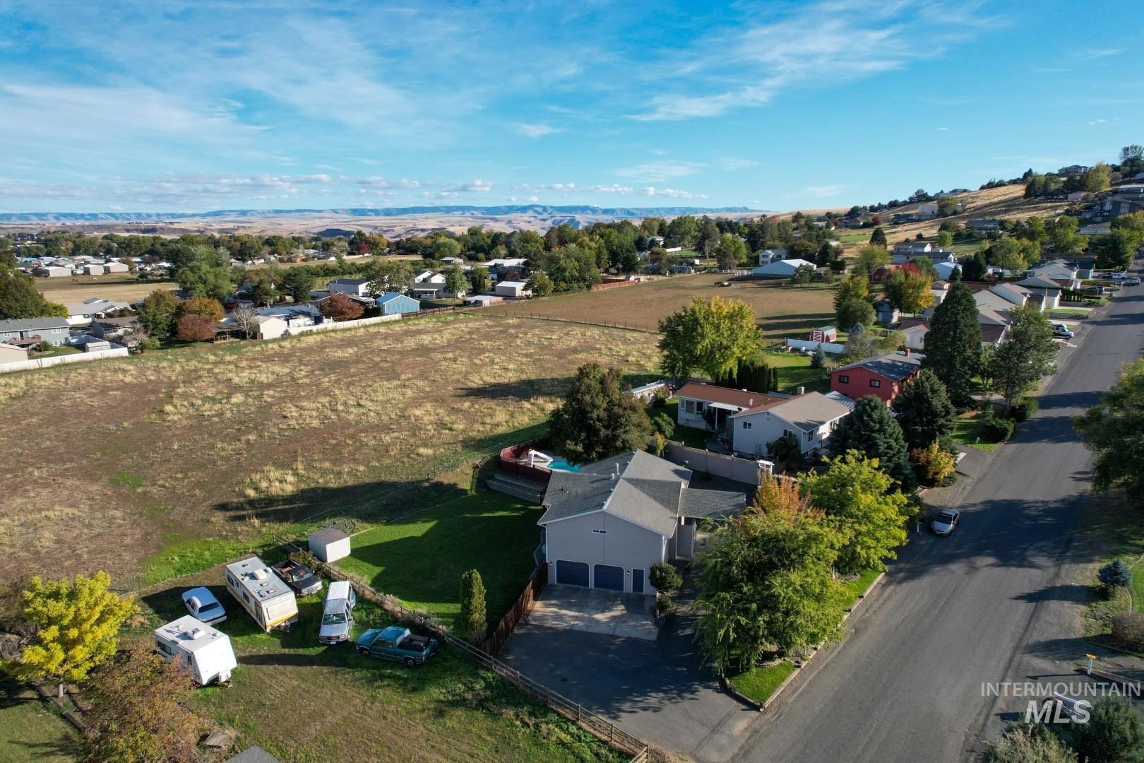 2635 27th st, Clarkston, Washington 99403, 5 Bedrooms, 2 Bathrooms, Residential For Sale, Price $475,000, 98965322