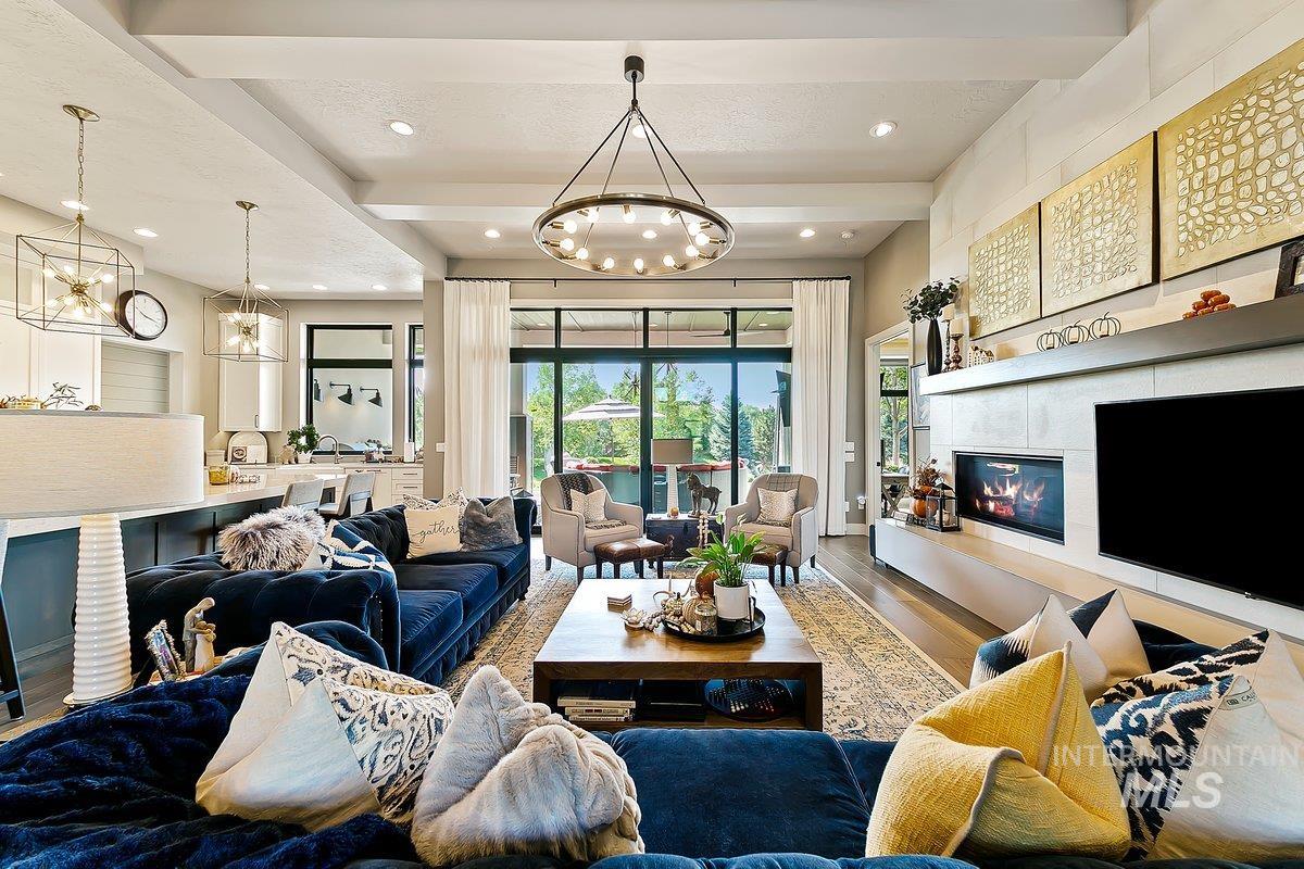 10205 Copperhead Lane, Caldwell, Idaho 83600, 3 Bedrooms, 3 Bathrooms, Residential For Sale, Price $1,395,000, 98965365