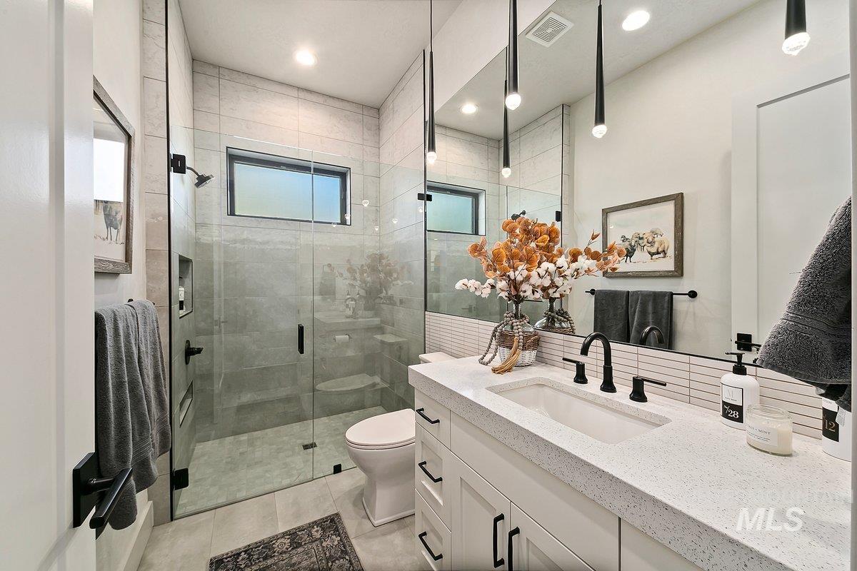 10205 Copperhead Lane, Caldwell, Idaho 83600, 3 Bedrooms, 3 Bathrooms, Residential For Sale, Price $1,395,000, 98965365