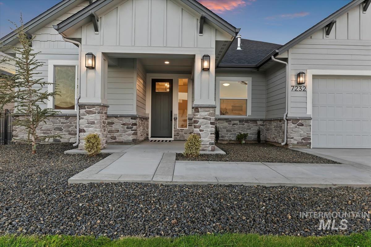 7232 E Merlin Hawk Ct., Nampa, Idaho 83686, 4 Bedrooms, 2.5 Bathrooms, Residential For Sale, Price $799,900, 98965369