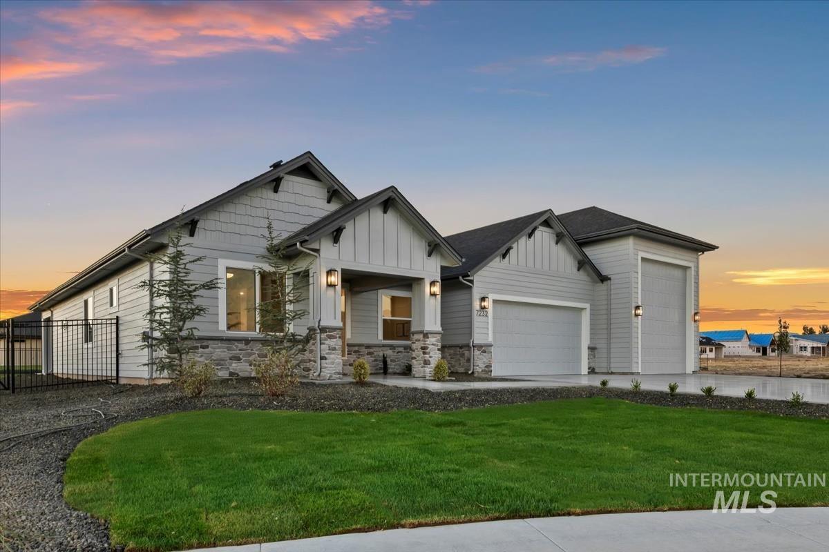7232 E Merlin Hawk Ct., Nampa, Idaho 83686, 4 Bedrooms, 2.5 Bathrooms, Residential For Sale, Price $799,900, 98965369