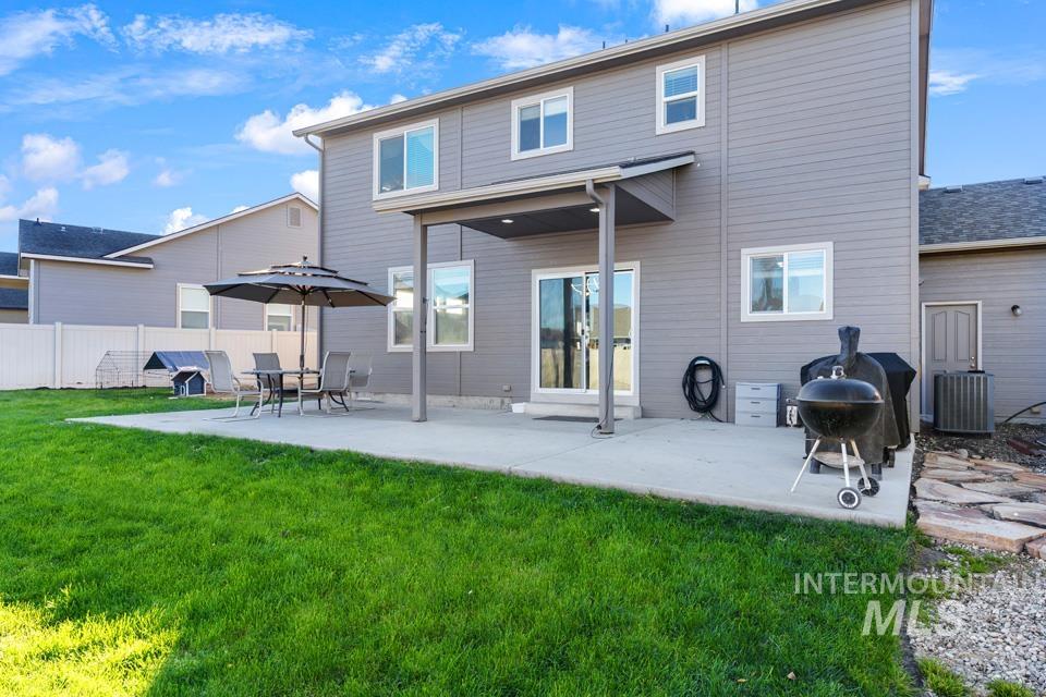 1935 S Sandcrest Way, Nampa, Idaho 83686, 4 Bedrooms, 2.5 Bathrooms, Residential For Sale, Price $514,900, 98965377