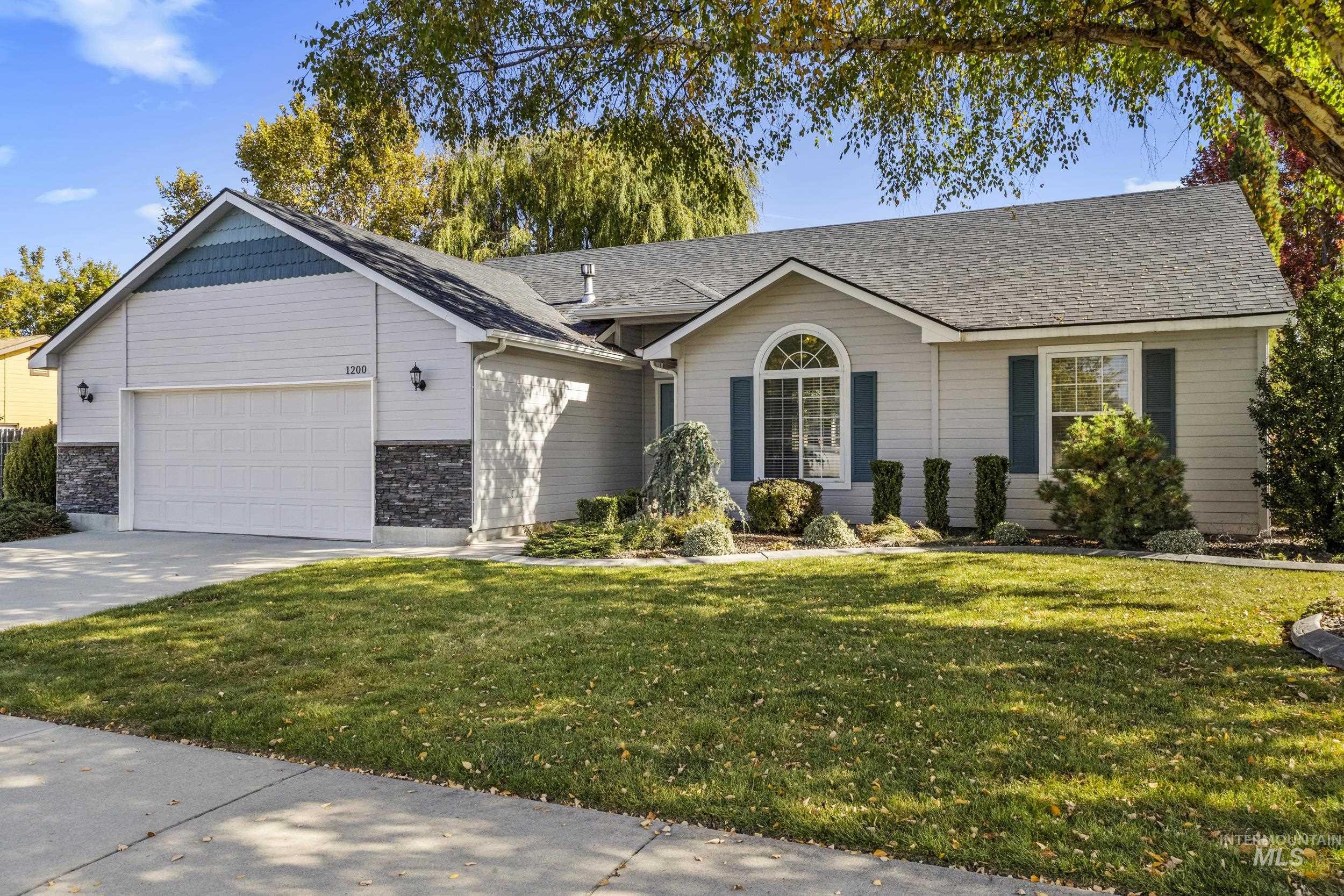 1200 N Clara Ave, Meridian, Idaho 83642, 3 Bedrooms, 2 Bathrooms, Residential For Sale, Price $384,950, 98965393