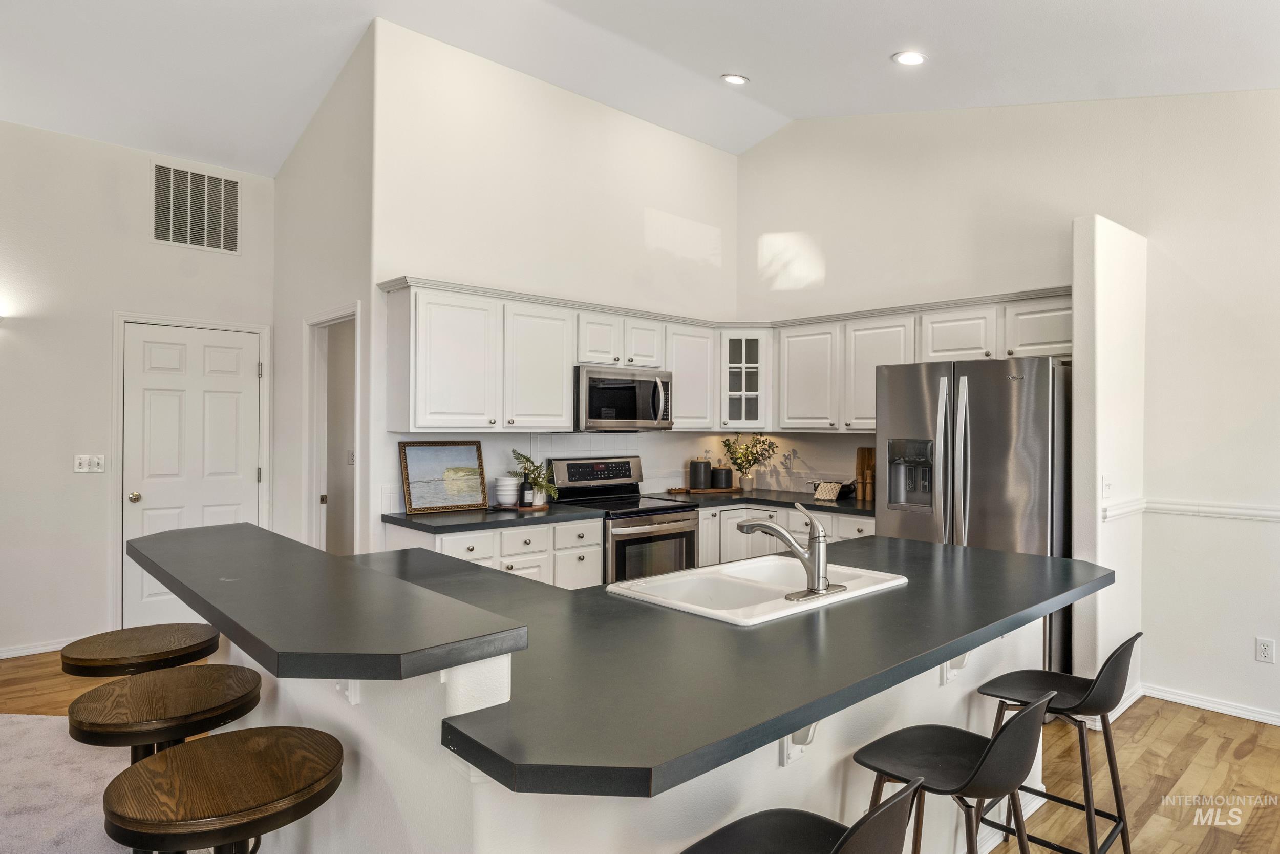 1200 N Clara Ave, Meridian, Idaho 83642, 3 Bedrooms, 2 Bathrooms, Residential For Sale, Price $384,950, 98965393