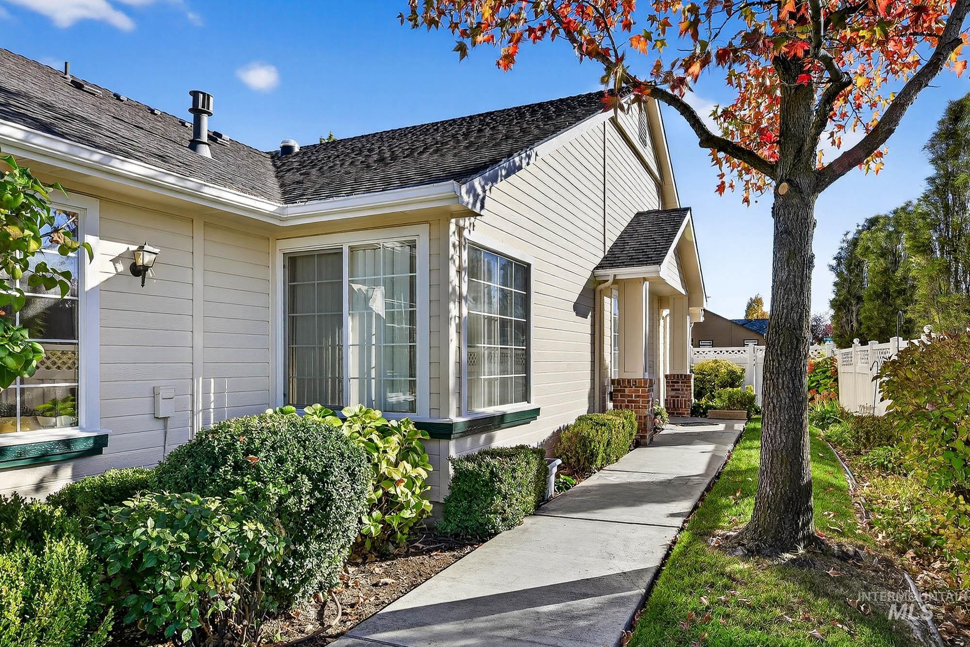 3289 W Fieldstream Lane, Meridian, Idaho 83646, 3 Bedrooms, 2 Bathrooms, Residential For Sale, Price $399,999, 98965395