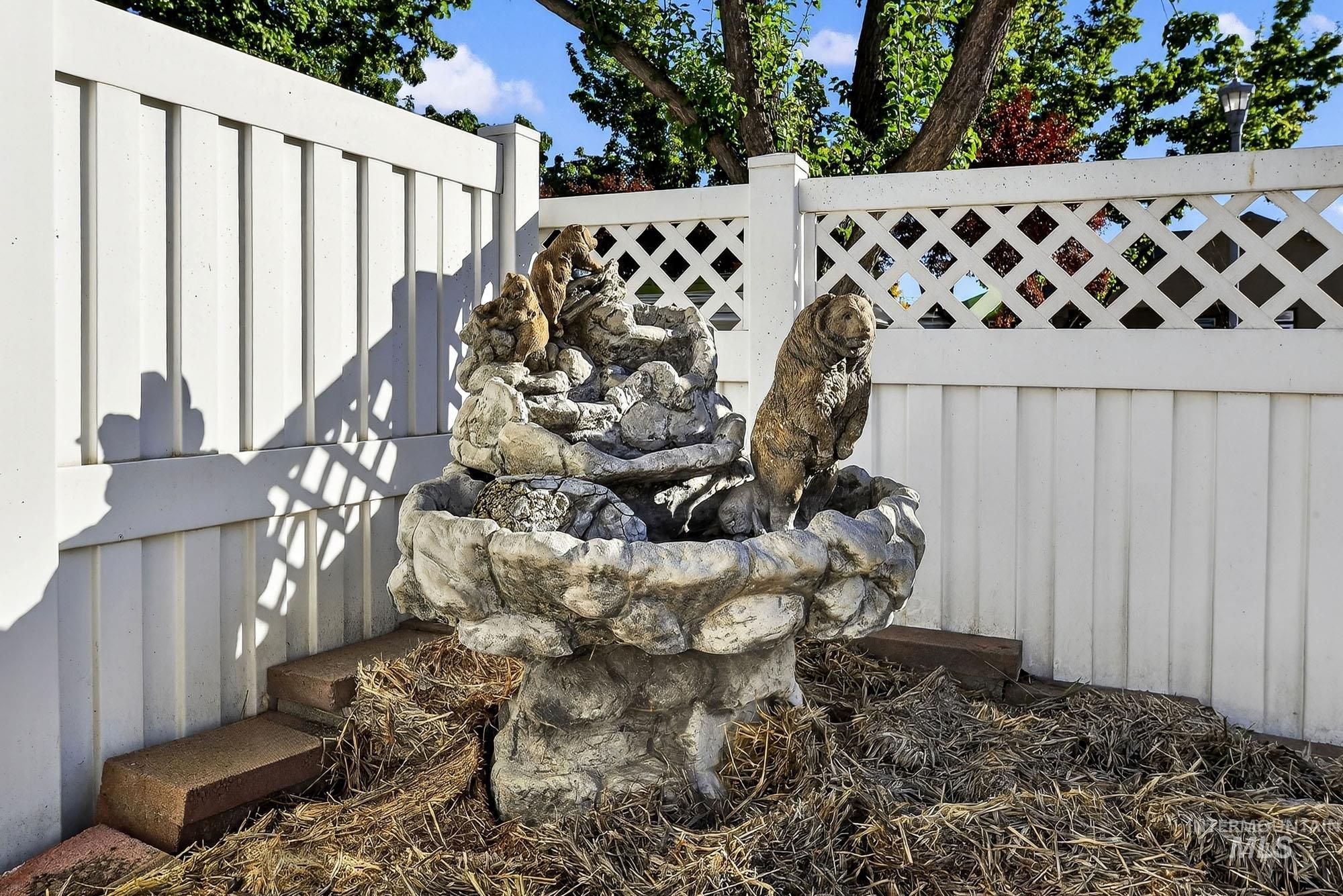 3289 W Fieldstream Lane, Meridian, Idaho 83646, 3 Bedrooms, 2 Bathrooms, Residential For Sale, Price $399,999, 98965395