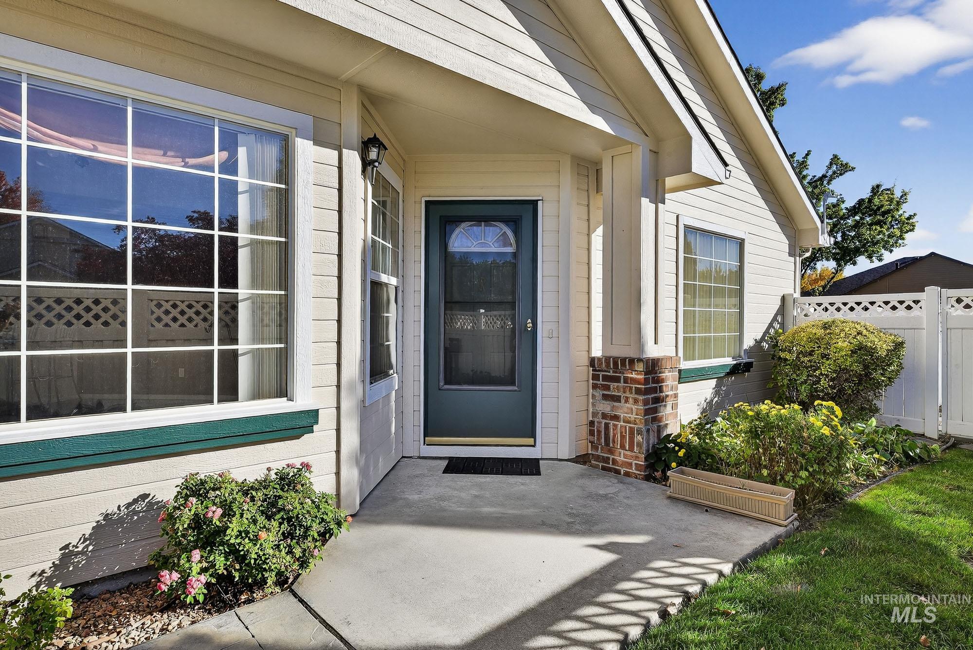 3289 W Fieldstream Lane, Meridian, Idaho 83646, 3 Bedrooms, 2 Bathrooms, Residential For Sale, Price $399,999, 98965395