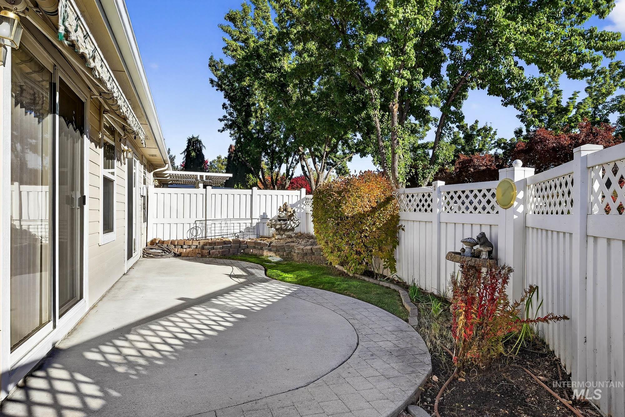 3289 W Fieldstream Lane, Meridian, Idaho 83646, 3 Bedrooms, 2 Bathrooms, Residential For Sale, Price $399,999, 98965395