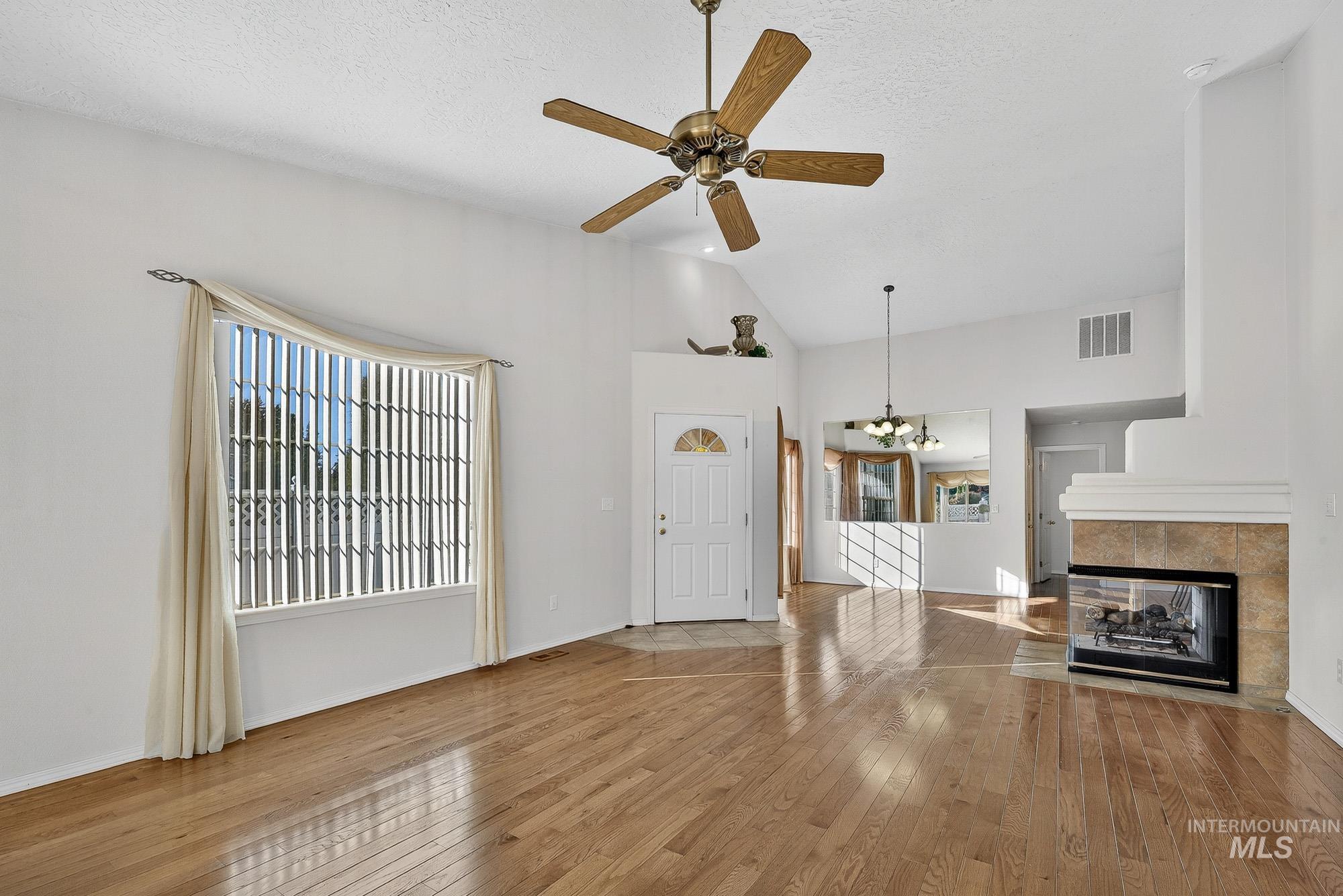 3289 W Fieldstream Lane, Meridian, Idaho 83646, 3 Bedrooms, 2 Bathrooms, Residential For Sale, Price $399,999, 98965395