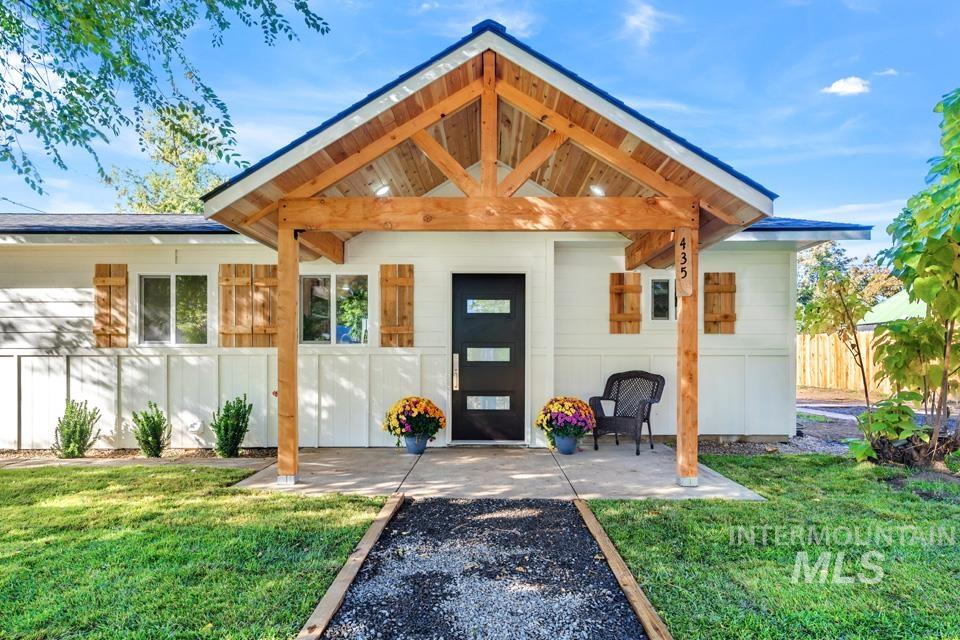 Entrance to property