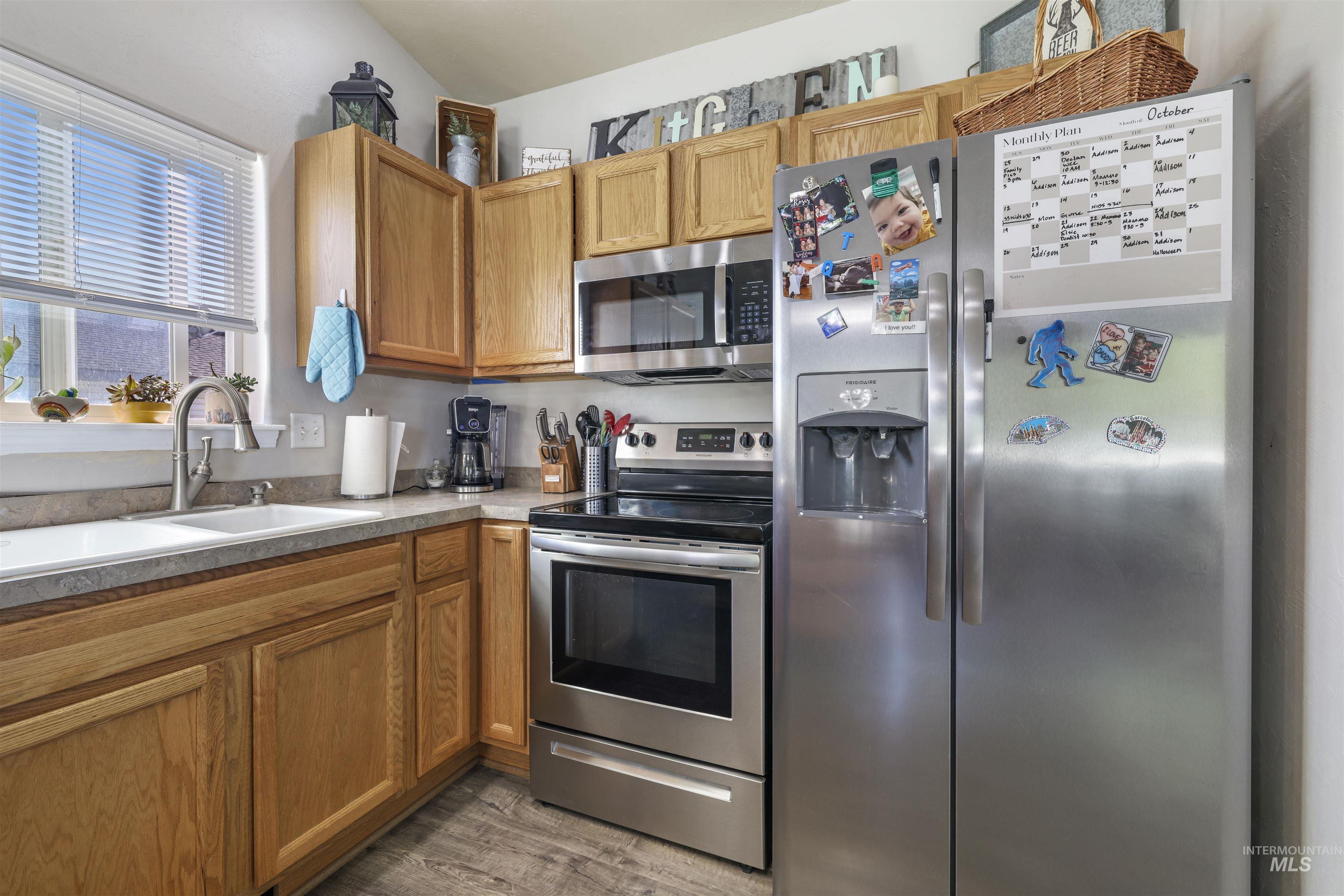 490 Silver Pheasant Ave, Twin Falls, Idaho 83301, 3 Bedrooms, 2 Bathrooms, Residential For Sale, Price $320,000, 98965405