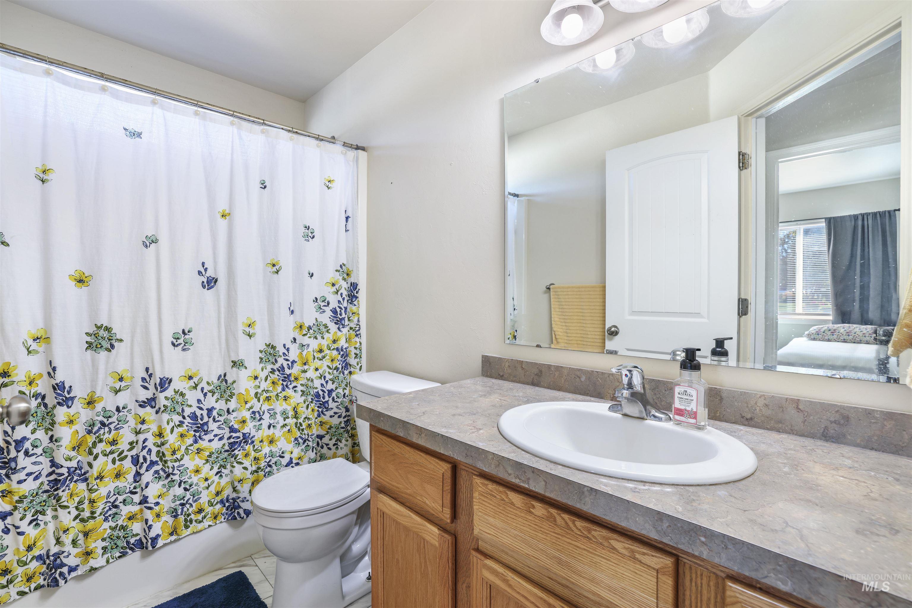 490 Silver Pheasant Ave, Twin Falls, Idaho 83301, 3 Bedrooms, 2 Bathrooms, Residential For Sale, Price $320,000, 98965405