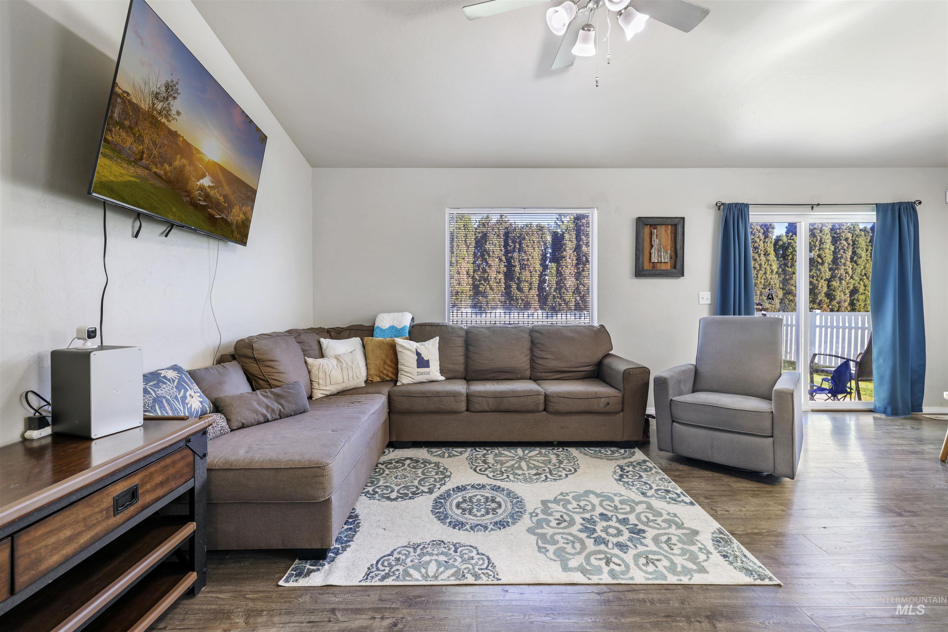 490 Silver Pheasant Ave, Twin Falls, Idaho 83301, 3 Bedrooms, 2 Bathrooms, Residential For Sale, Price $320,000, 98965405