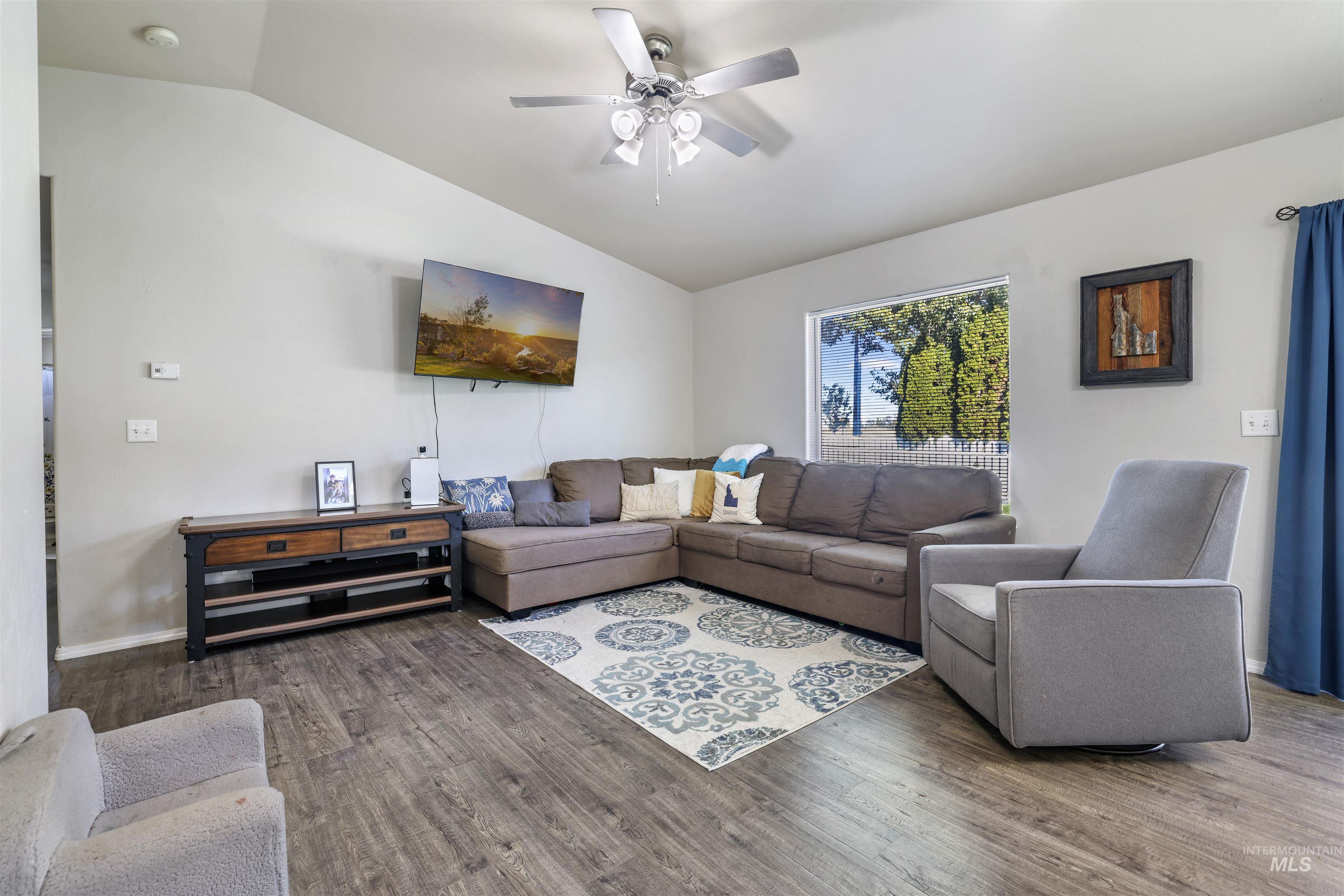 490 Silver Pheasant Ave, Twin Falls, Idaho 83301, 3 Bedrooms, 2 Bathrooms, Residential For Sale, Price $320,000, 98965405