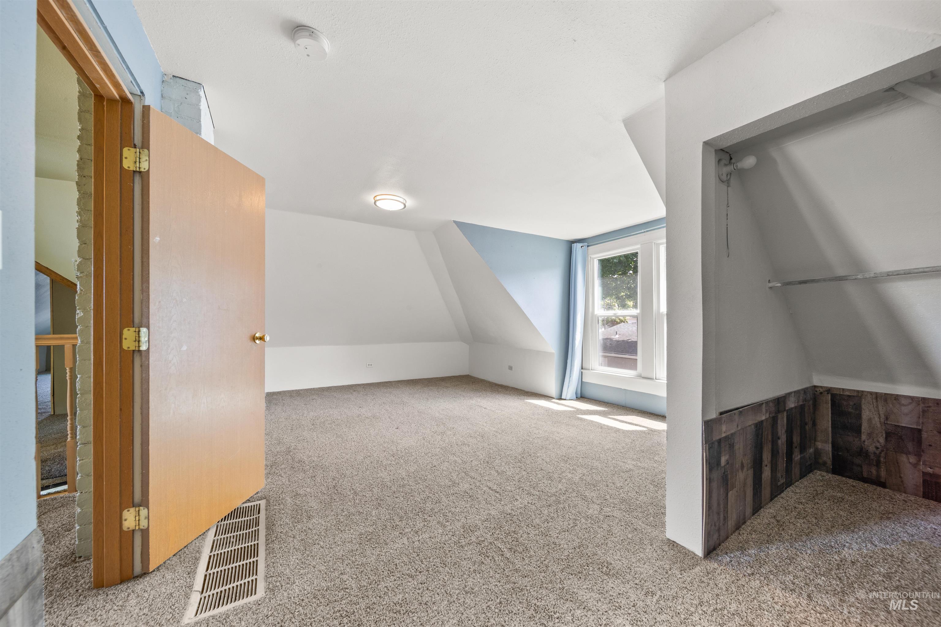 410 High Street, Pomeroy, Washington 99347, 2 Bedrooms, 1 Bathroom, Residential For Sale, Price $255,000, 98965439
