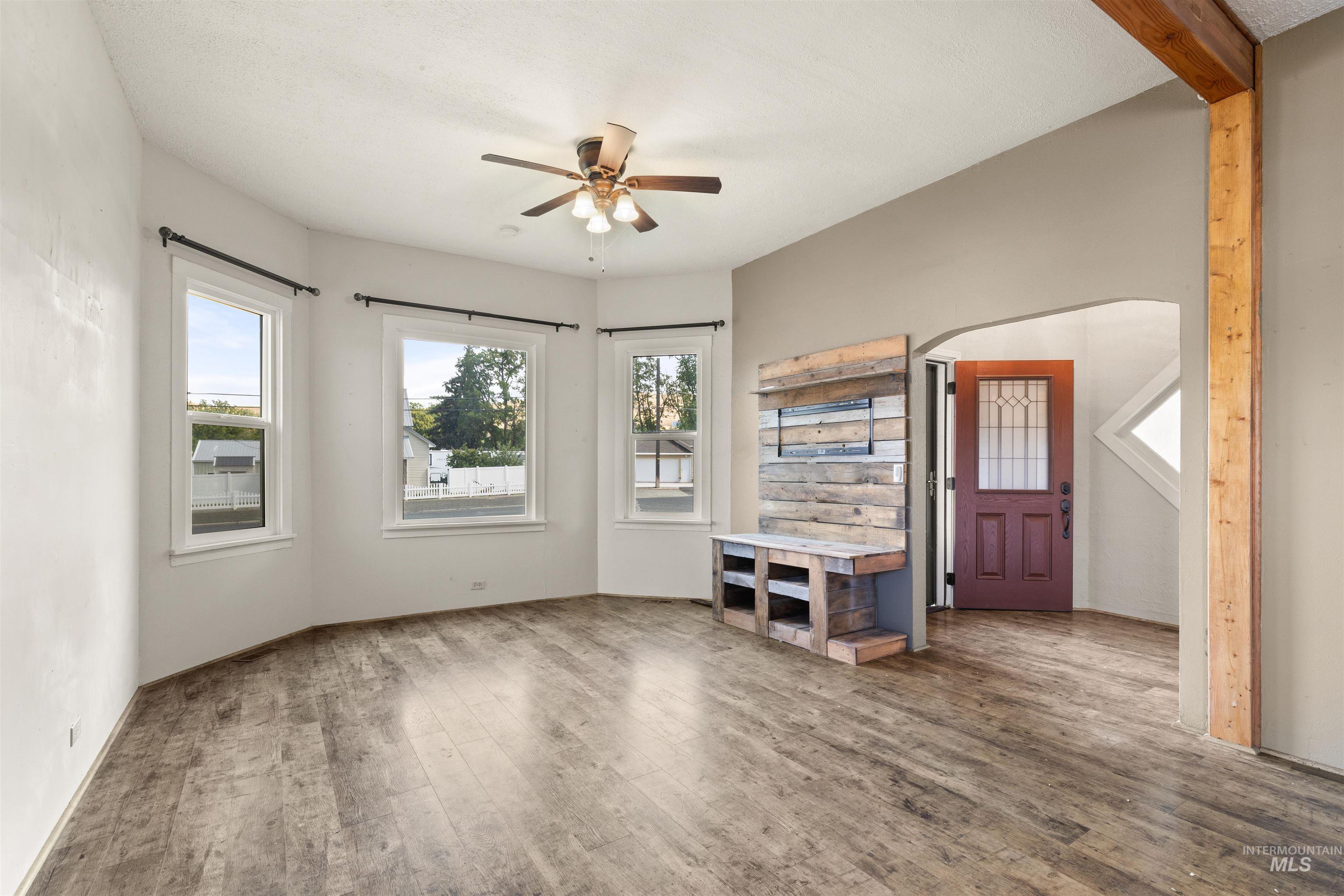 410 High Street, Pomeroy, Washington 99347, 2 Bedrooms, 1 Bathroom, Residential For Sale, Price $255,000, 98965439