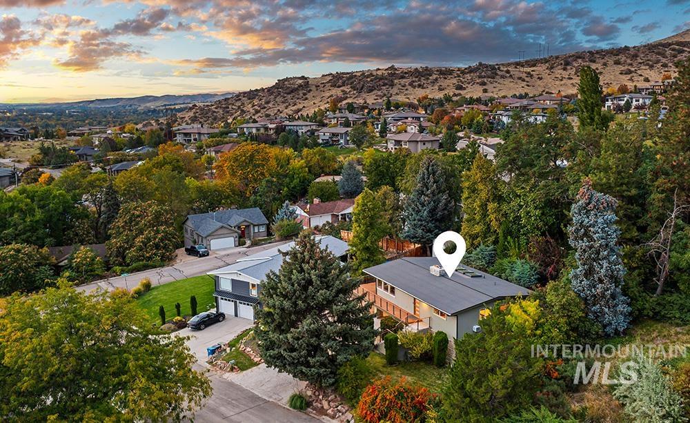 2758 E Starlington Dr, Boise, Idaho 83712, 4 Bedrooms, 2 Bathrooms, Residential For Sale, Price $750,000, 98965471