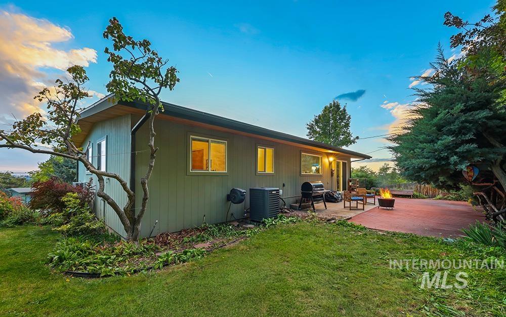 2758 E Starlington Dr, Boise, Idaho 83712, 4 Bedrooms, 2 Bathrooms, Residential For Sale, Price $750,000, 98965471