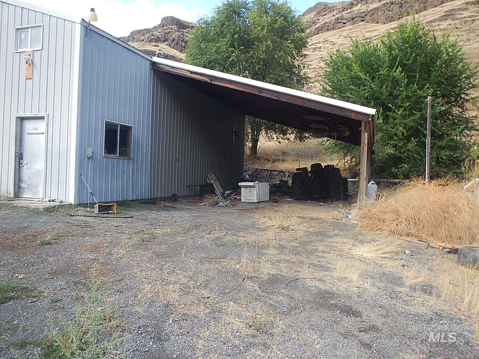 2322 Asotin Ck Rd, Asotin, Washington 99402, 3 Bedrooms, 1 Bathroom, Residential For Sale, Price $174,900, 98965480