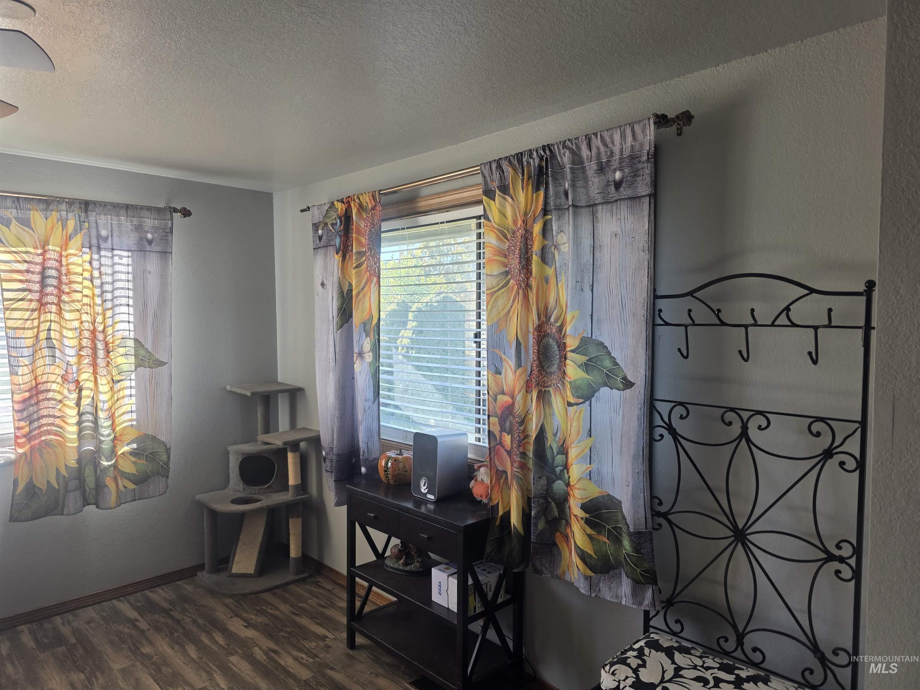 This space is connected to the living room and accessible from kitchen