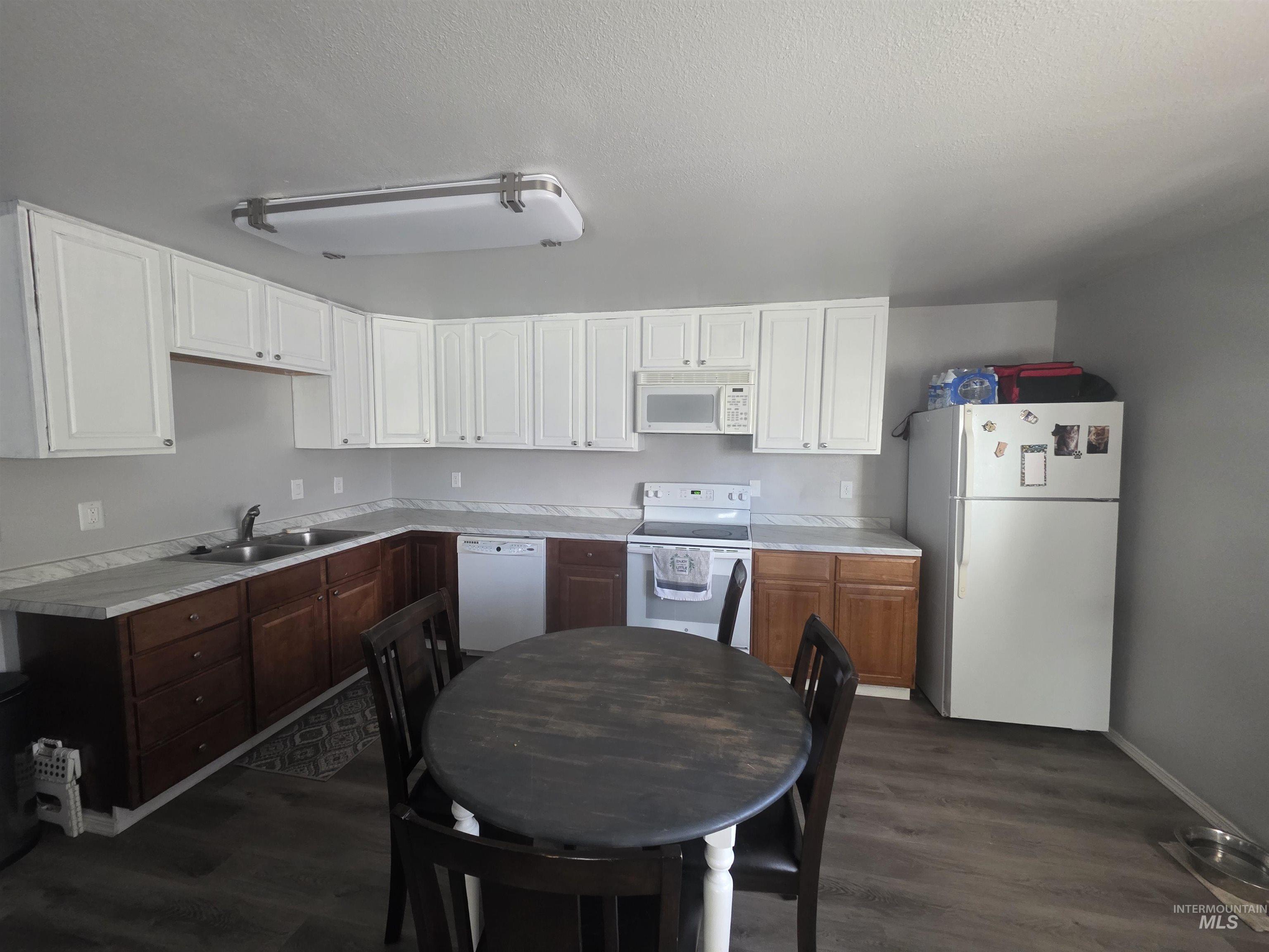 Kitchenette in duplex suite