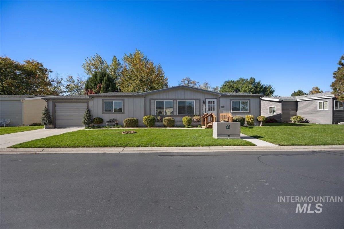 1907 W Flamingo Ave., Nampa, Idaho 83651, 3 Bedrooms, 2 Bathrooms, Residential For Sale, Price $174,900, 98965502