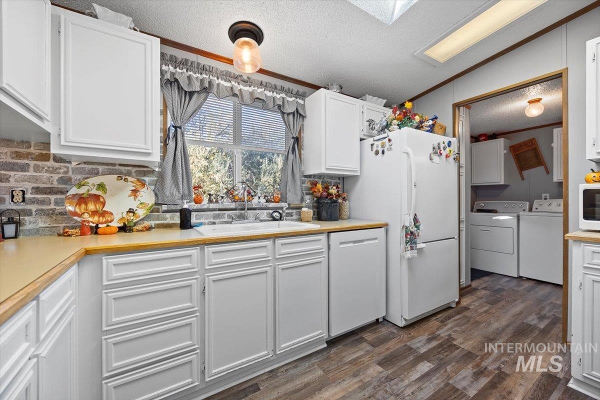 1907 W Flamingo Ave., Nampa, Idaho 83651, 3 Bedrooms, 2 Bathrooms, Residential For Sale, Price $174,900, 98965502