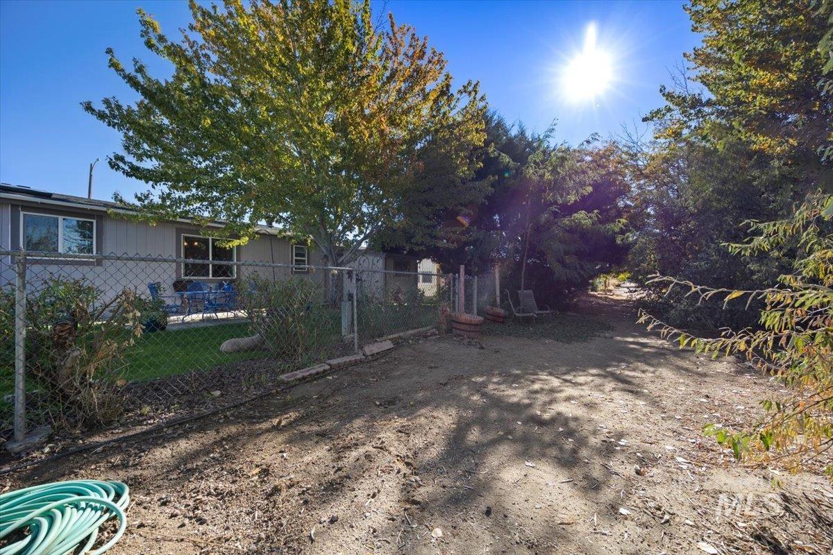 1907 W Flamingo Ave., Nampa, Idaho 83651, 3 Bedrooms, 2 Bathrooms, Residential For Sale, Price $174,900, 98965502