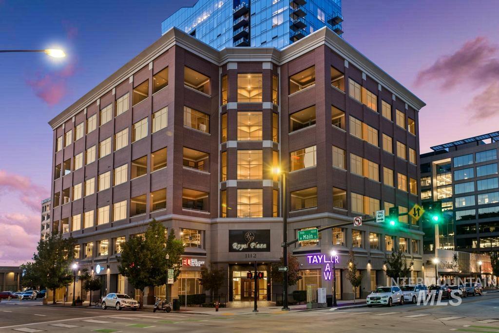 1112 W Main Street, Boise, Idaho 83702-5113, 2 Bedrooms, 2 Bathrooms, Residential For Sale, Price $1,299,900, 98965534