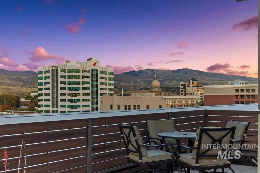 1112 W Main Street, Boise, Idaho 83702-5113, 2 Bedrooms, 2 Bathrooms, Residential For Sale, Price $1,299,900, 98965534