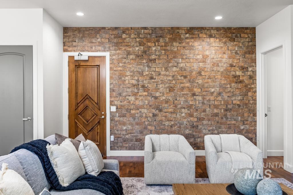 1112 W Main Street, Boise, Idaho 83702-5113, 2 Bedrooms, 2 Bathrooms, Residential For Sale, Price $1,299,900, 98965534