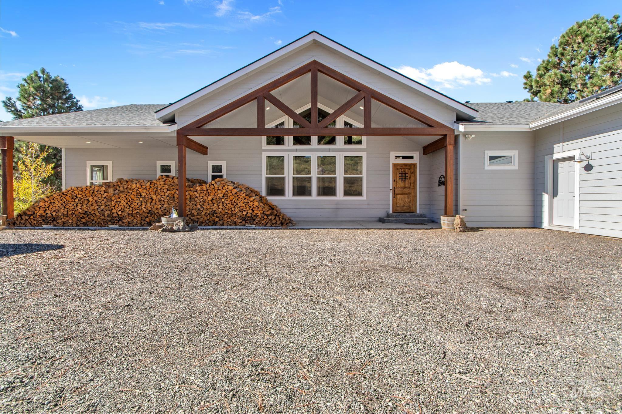 111 Swan Lane, Boise, Idaho 83716, 5 Bedrooms, 4 Bathrooms, Residential For Sale, Price $1,150,000, 98965541