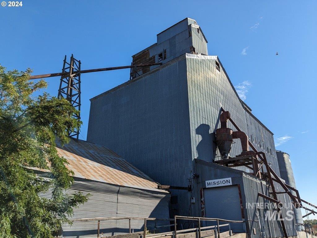 View of building exterior
