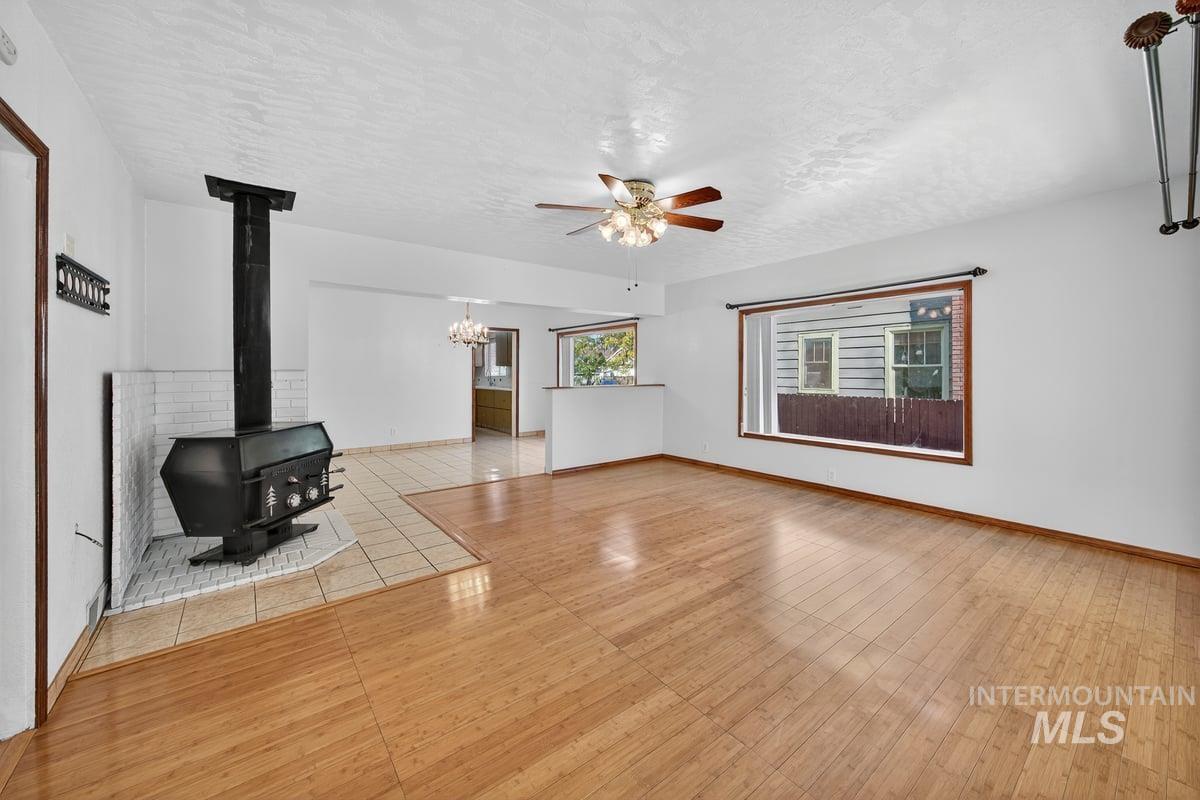 219 16th Ave. S, Nampa, Idaho 83651-0000, 4 Bedrooms, 2 Bathrooms, Residential For Sale, Price $349,500, 98965559